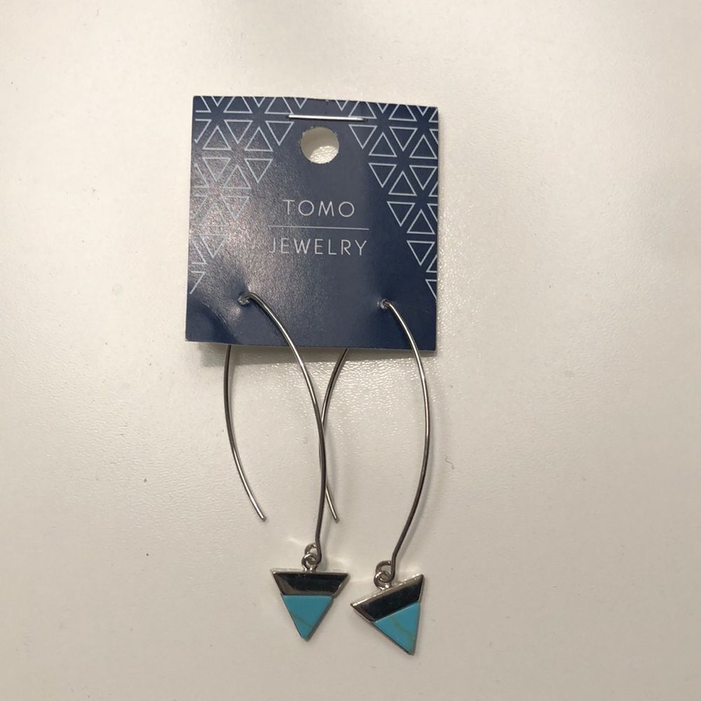 Earrings never worn